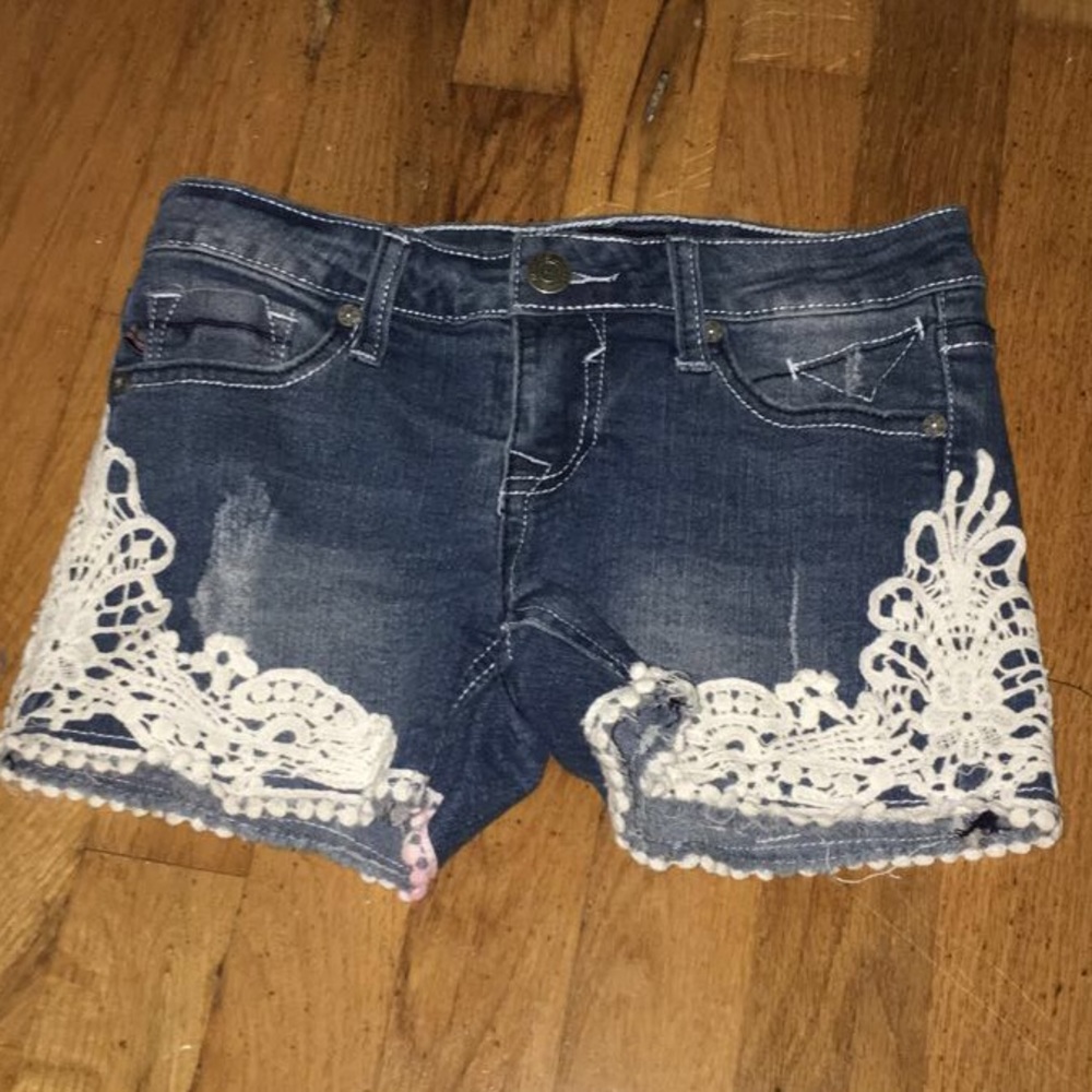 Cute lace jean shorts